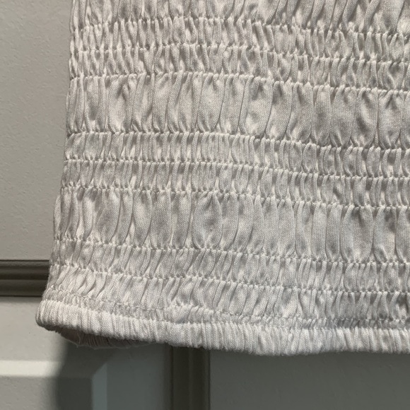 Fashionable smocking knit straps top - Picture 3 of 8